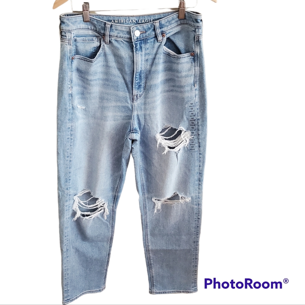 NWT American Eagle Distressed Mom Straight Jeans Stretch, Size 12